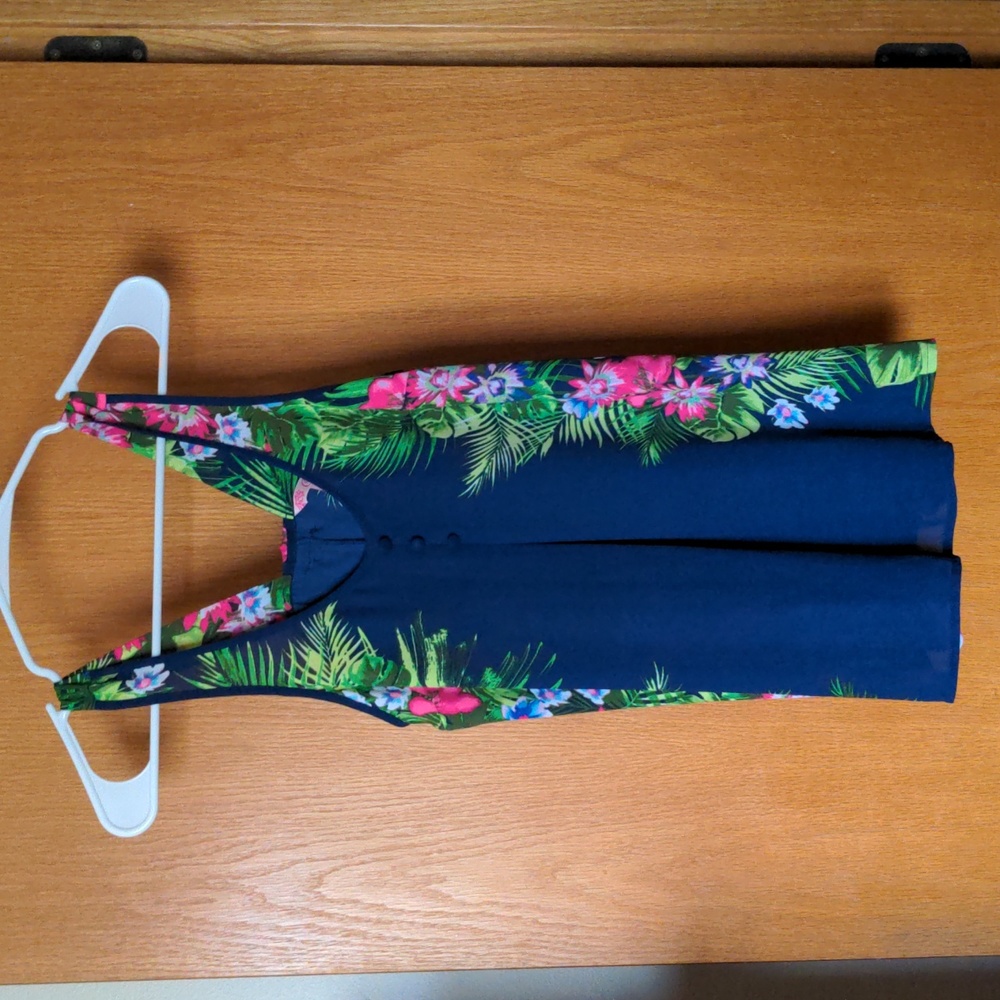Candies navy blue floral sleeveless top